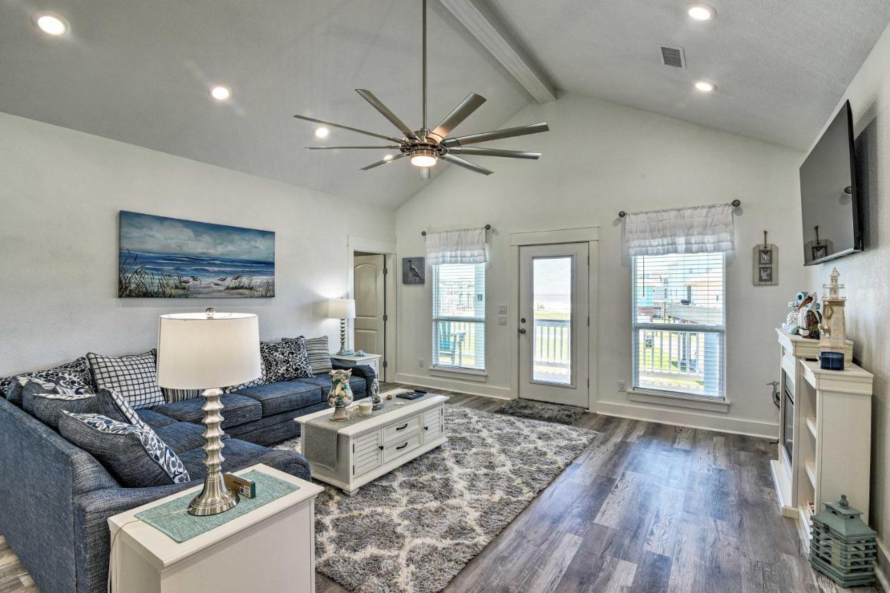 Bolivar Peninsula Beach House, Steps To Coast ภายนอก รูปภาพ